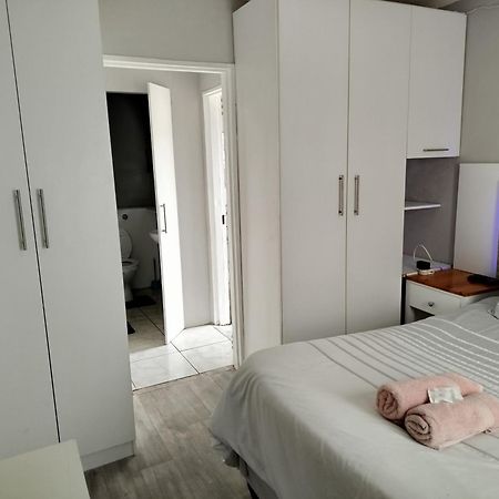 High View Accommodation East London Exterior photo