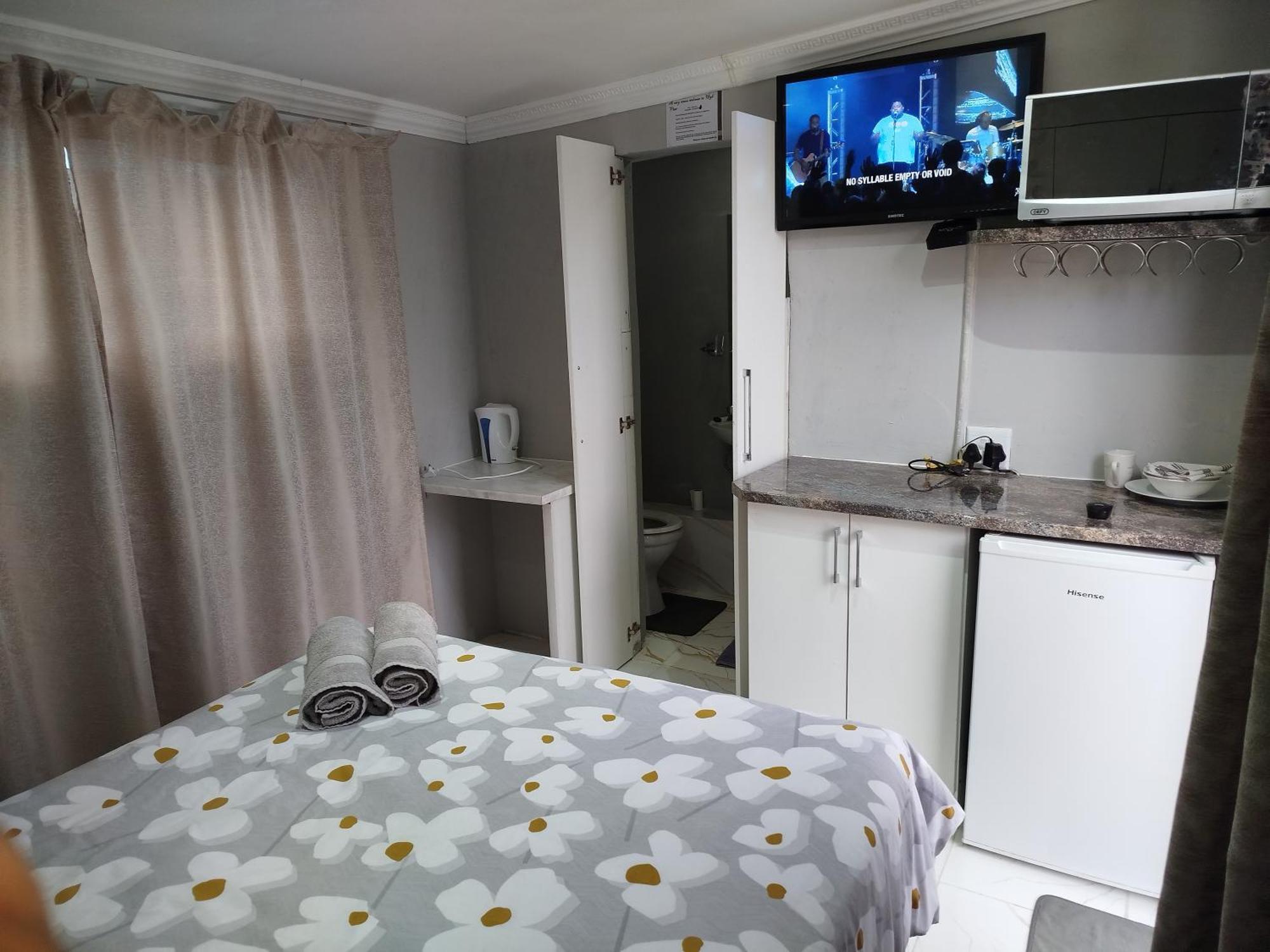 High View Accommodation East London Room photo
