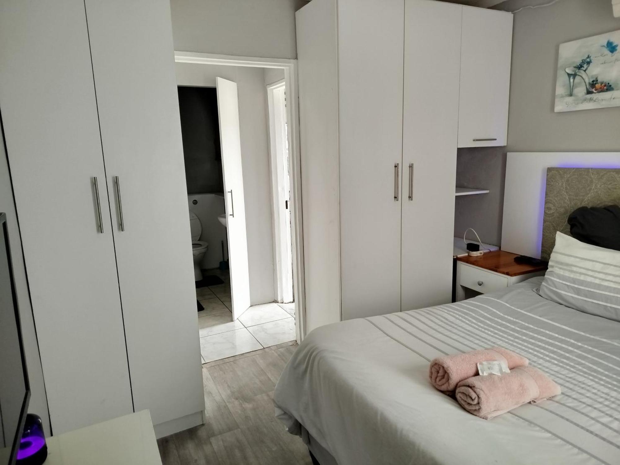 High View Accommodation East London Exterior photo